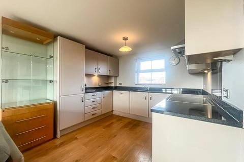 2 bedroom flat for sale, Forge Way, Southend-on-Sea SS1
