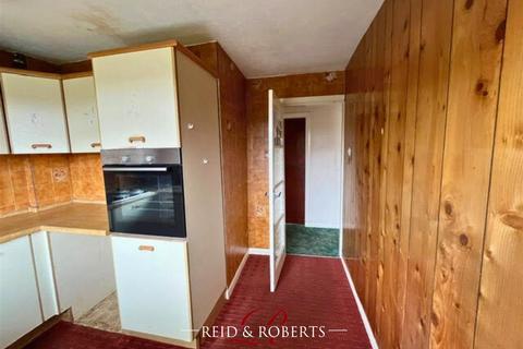 2 bedroom semi-detached bungalow for sale, Ffordd Madoc, Wrexham