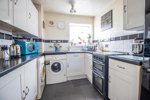 2 bedroom flat for sale, Rochford Garden Way, Rochford SS4