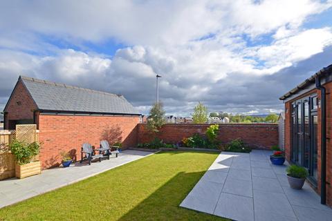 48 Dart Avenue, Exeter, EX2 7FX