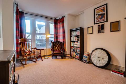 39 Ambleside Drive, Southend-on-sea, SS1 2UT