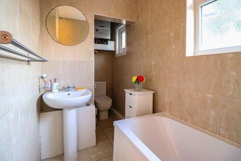 39 Ambleside Drive, Southend-on-sea, SS1 2UT
