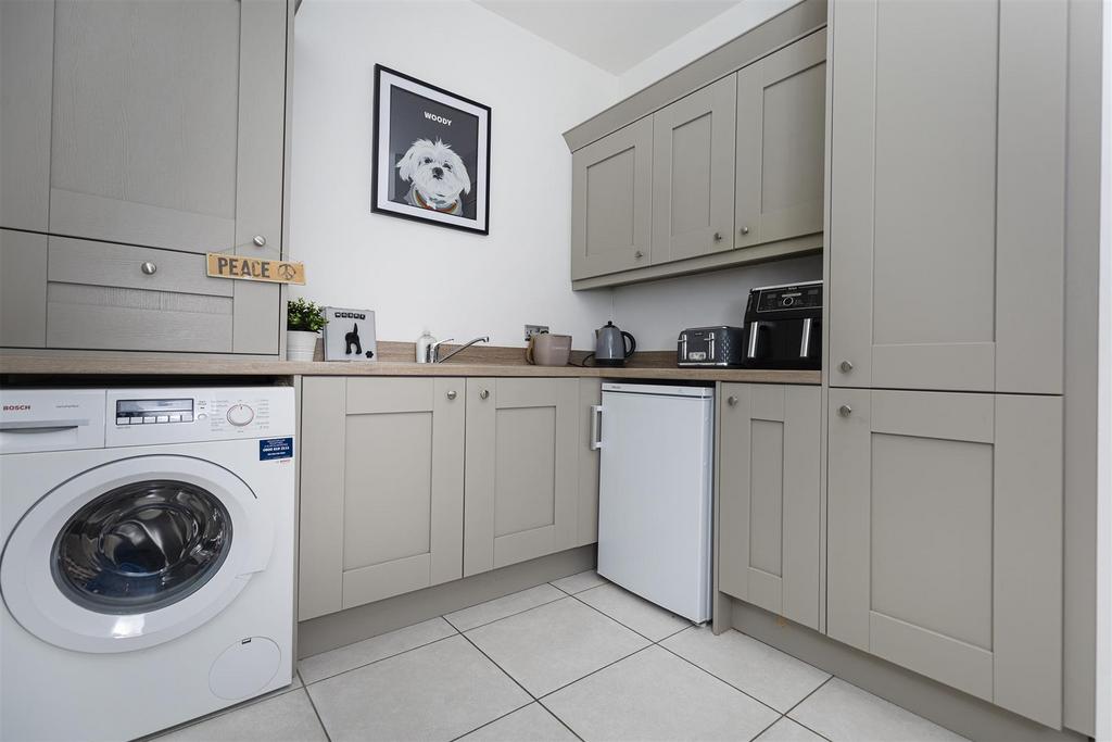 Bramleys Estate Agents - Snelsins Road - Cleckheat