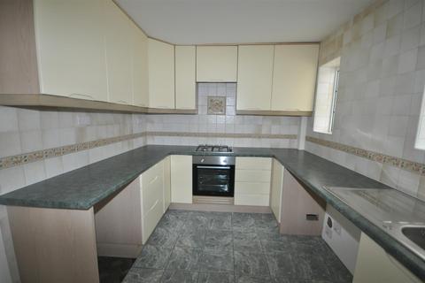 3 bedroom end of terrace house to rent, Grange Grove, Moorends, Doncaster