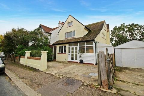 4 bedroom detached house for sale, Tennyson Road, Bognor Regis