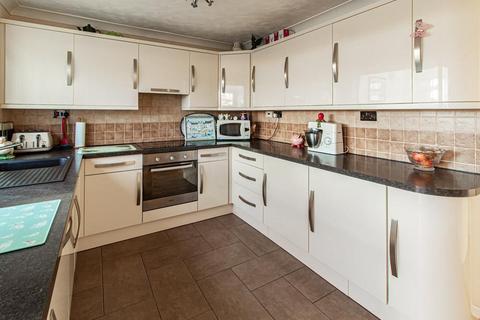 3 Brougham Close, Great Wakering, Southend-on-sea, SS3 0HS