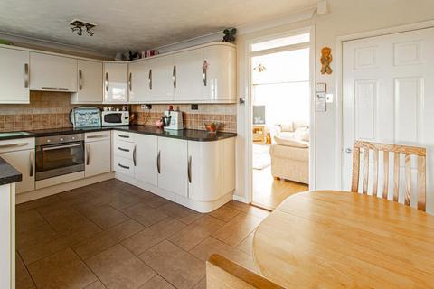 3 Brougham Close, Great Wakering, Southend-on-sea, SS3 0HS