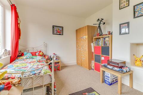 10a Ceylon Road, Westcliff-on-sea, SS0 7HP
