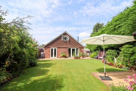 9 Andrews Close, Church Crookham, Fleet, GU52 6HF
