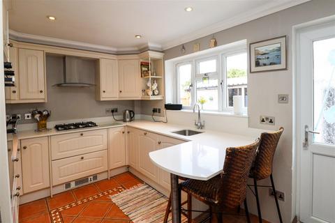 9 Andrews Close, Church Crookham, Fleet, GU52 6HF