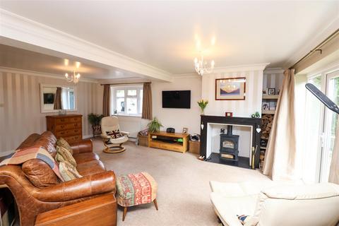 9 Andrews Close, Church Crookham, Fleet, GU52 6HF