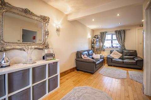 19 Allerton Close, Rochford, SS4 3AR