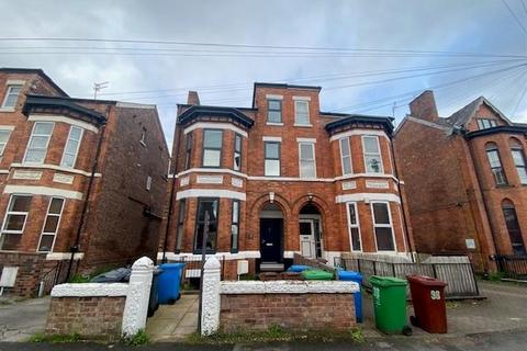 1 bedroom in a house share to rent, Central Road (9), West Didsbury, Manchester