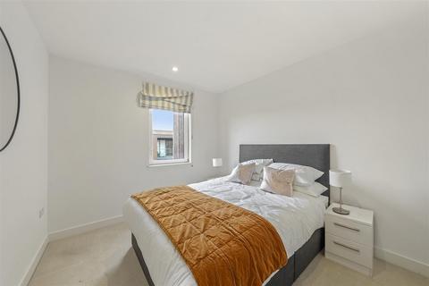 3 bedroom apartment for sale, Johnson Court, Kidbrooke, SE13