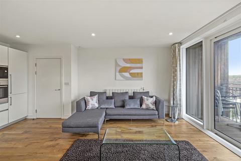3 bedroom apartment for sale, Johnson Court, Kidbrooke, SE13