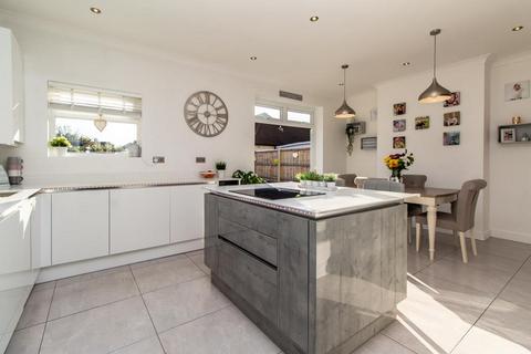 64 Byrne Drive, Southend-on-sea, SS2 6SA