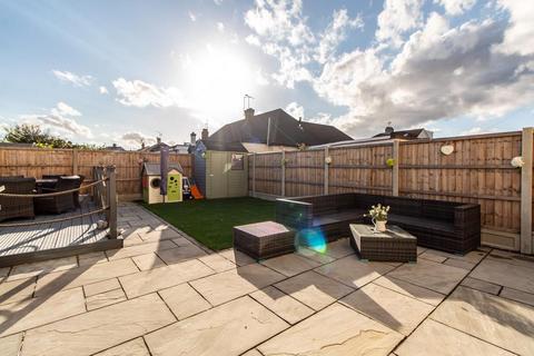64 Byrne Drive, Southend-on-sea, SS2 6SA
