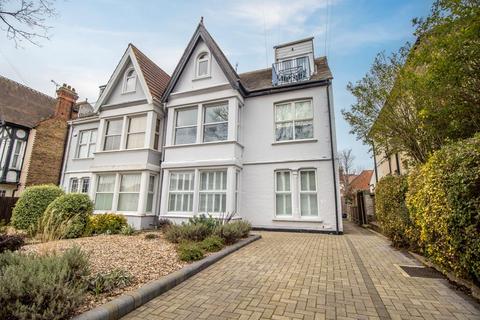 17d Cossington Road, Westcliff-on-sea, SS0 7NJ
