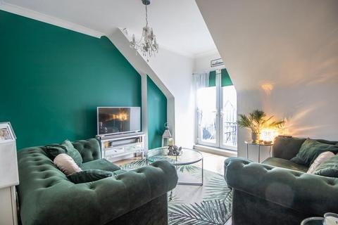 17d Cossington Road, Westcliff-on-sea, SS0 7NJ