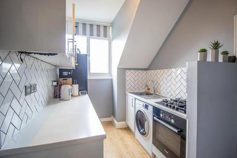 17d Cossington Road, Westcliff-on-sea, SS0 7NJ