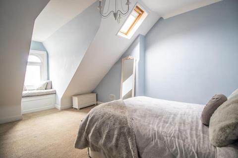 17d Cossington Road, Westcliff-on-sea, SS0 7NJ