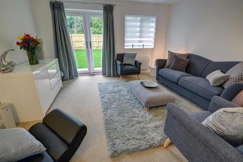 3 bedroom semi-detached house for sale, Sterling Park, Fareham PO14