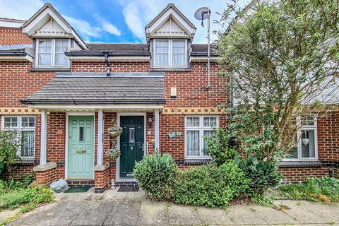 25 Claremont Close, Westcliff-on-sea, SS0 7UA