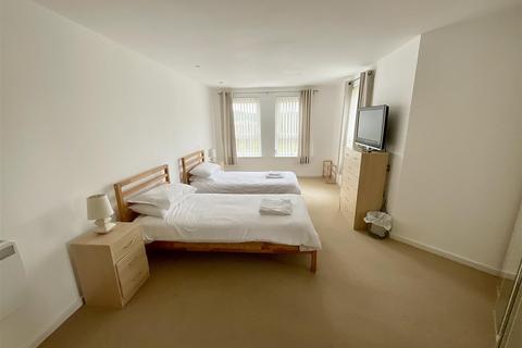 2 bedroom flat for sale, Cwrt Mary Welch, Pentre Doc Y Gogledd, Llanelli