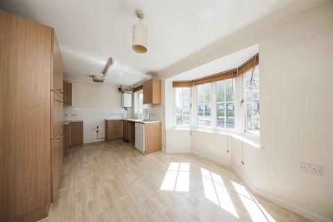 3 bedroom end of terrace house for sale, Tower View, Kings Hill ME19