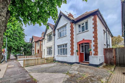 29 Carnarvon Road, Southend-on-sea, SS2 6LR