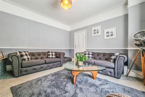 29 Carnarvon Road, Southend-on-sea, SS2 6LR