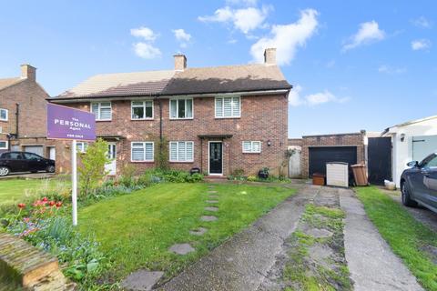 3 Barnfield, Banstead, SM7 3QS