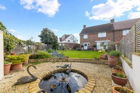 3 Barnfield, Banstead, SM7 3QS