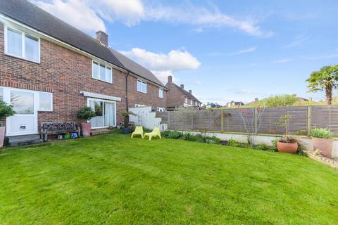 3 Barnfield, Banstead, SM7 3QS