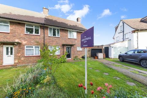 3 Barnfield, Banstead, SM7 3QS
