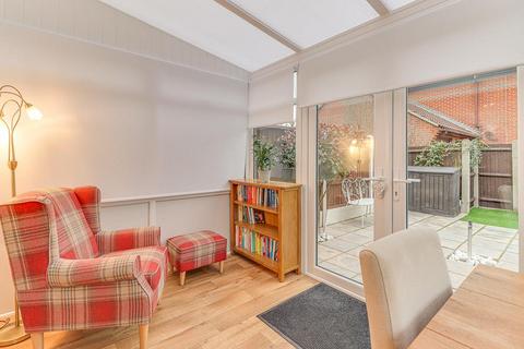 47 Colne Drive, Shoeburyness, Southend-on-sea, SS3 8XP