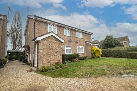 94 Coniston, Southend-on-sea, SS2 6SN