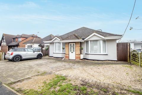 6 bedroom chalet for sale, Central Avenue, Rochford SS4