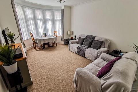 24a Cotswold Road, Westcliff-on-sea, SS0 8AB