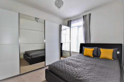24a Cotswold Road, Westcliff-on-sea, SS0 8AB