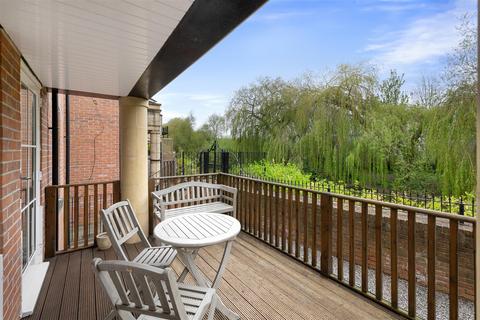 2 bedroom apartment for sale, Fossview House, York, YO31 8WD