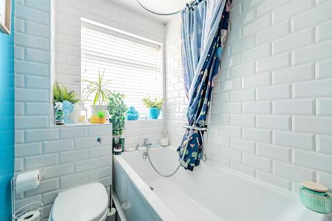 24 Batemans Road, Brighton, BN2 6RD