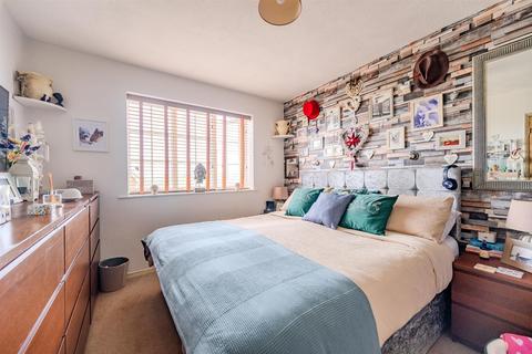 24 Batemans Road, Brighton, BN2 6RD
