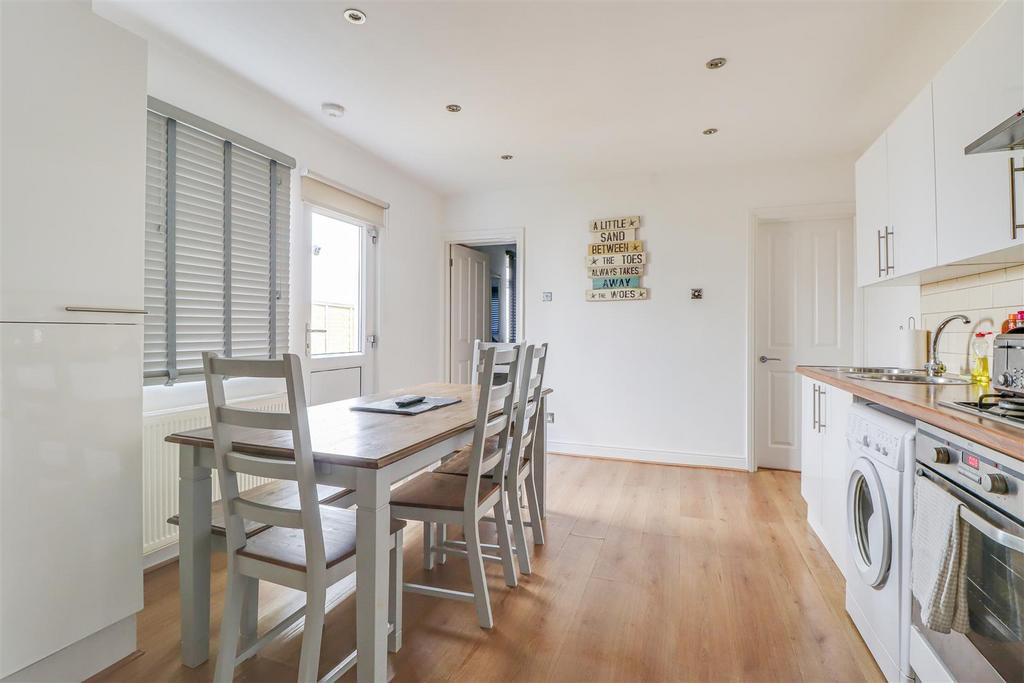 Kitchen/Dinning Room