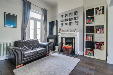 62 Cambridge Road, Southend-on-sea, SS1 1ES