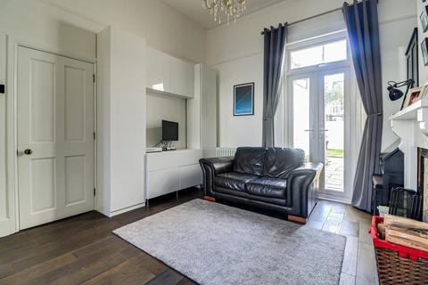 62 Cambridge Road, Southend-on-sea, SS1 1ES