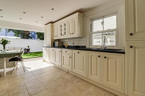62 Cambridge Road, Southend-on-sea, SS1 1ES