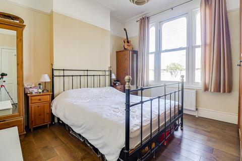 62 Cambridge Road, Southend-on-sea, SS1 1ES