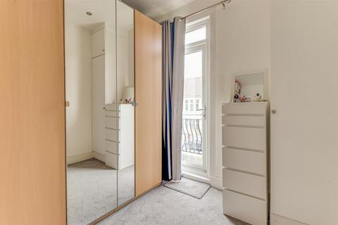 Flat 3, 34 Elderton Road, Westcliff-on-sea, SS0 8AQ