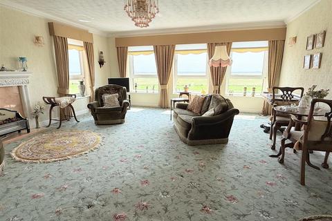 2 bedroom apartment for sale, Glengarry, East Beach, Lytham